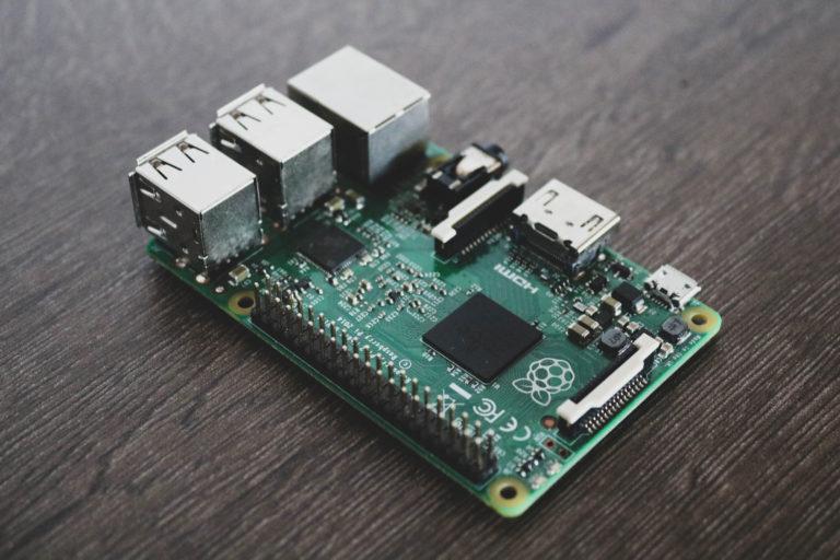 DevTalk #115 – O Mikrokontrolerach z Mirosławem Kardasiem